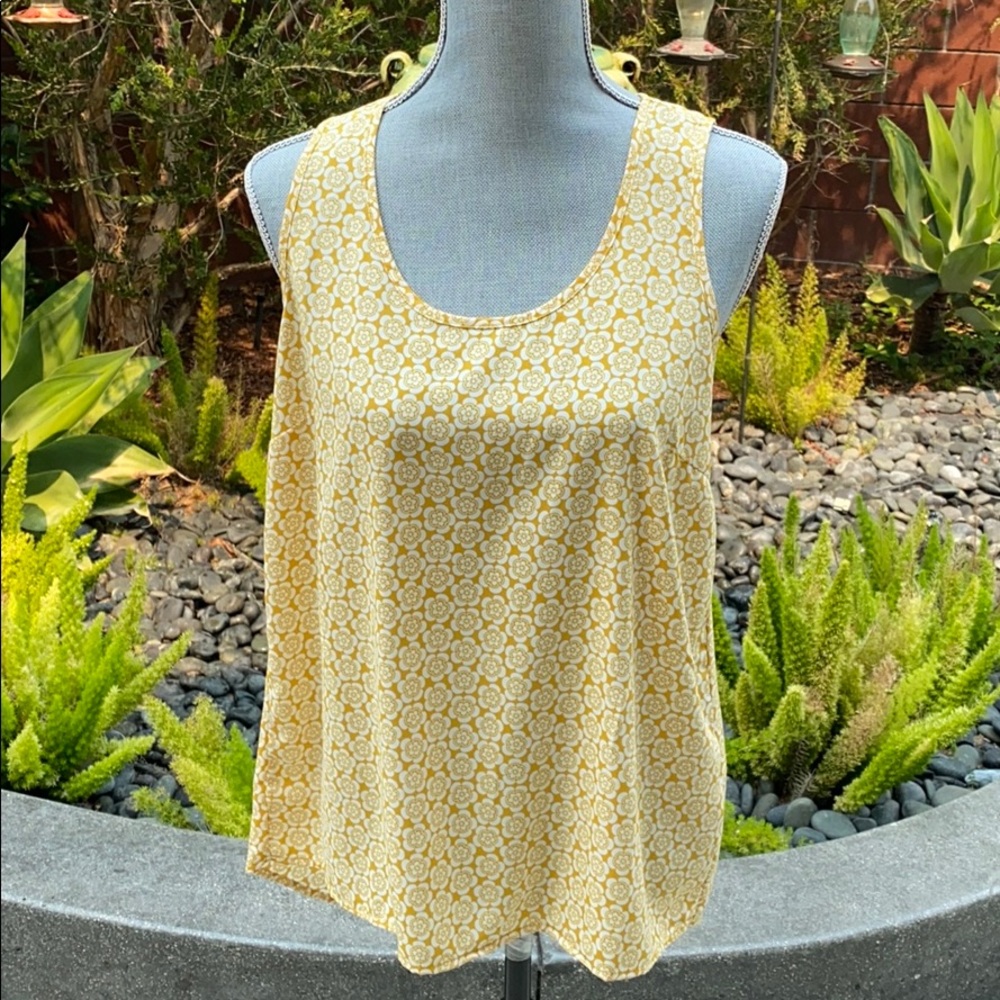 Sleeveless top